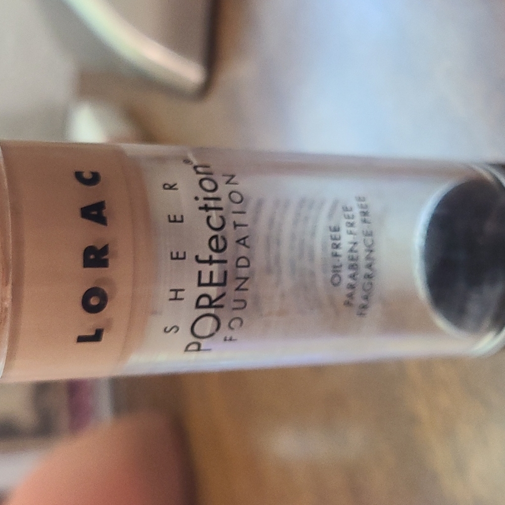 ISO help me find!  lorac sheer porefection